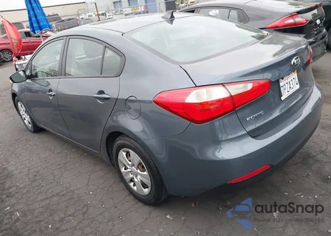 2016 Kia Forte Lx z USA, uszkodzony, nr VIN KNAFK4A62G5544671